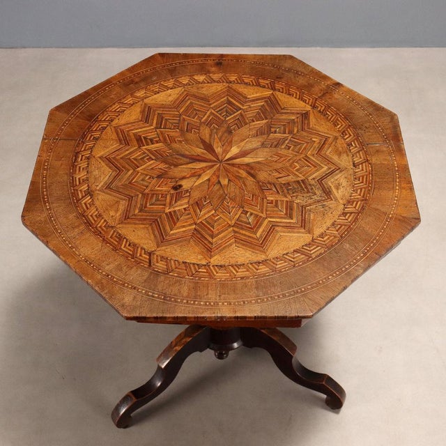Rolo Coffee Table in Inlaid Walnut For Sale - Image 3 of 10