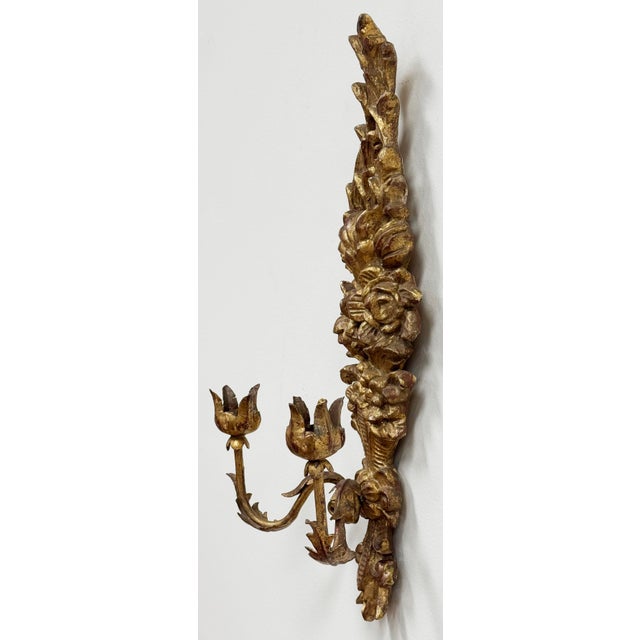 Palladio Vintage Italian Giltwood Floral Motif Wall Sconce For Sale - Image 4 of 8