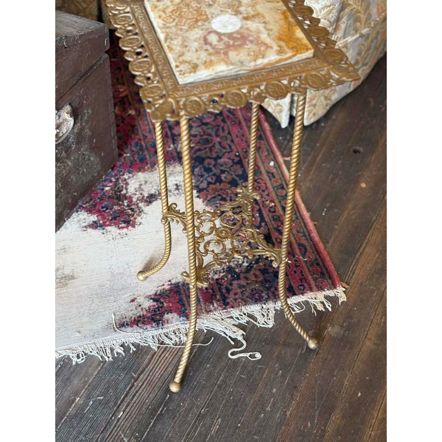 1910s Antique Victorian Brass and Marble Fern or Plant Stand For Sale - Image 5 of 9