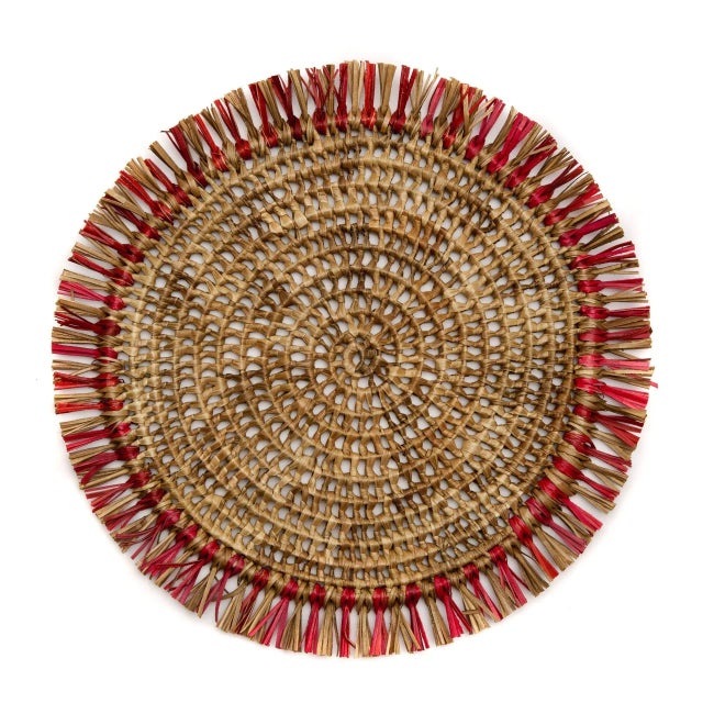Our 16” Fringe Raffia Placemats are made of raffia and natural material, perfect for a boho chic event for spring and summer!