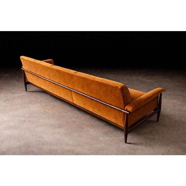 “Canoa” Sofa in Brazilian Rosewood & Mohair, Liceu De Artes E Ofícios, Brazil, 1960s For Sale - Image 12 of 14