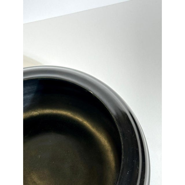 Art Deco English Black Glazed Stoneware Bowl by Doulton Lambeth, 1930s For Sale - Image 6 of 10