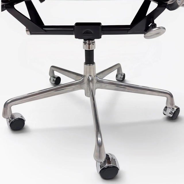 Metal Eames for Herman Miller Aluminum Group Soft Pad Management Chair - Brown Leather For Sale - Image 7 of 10