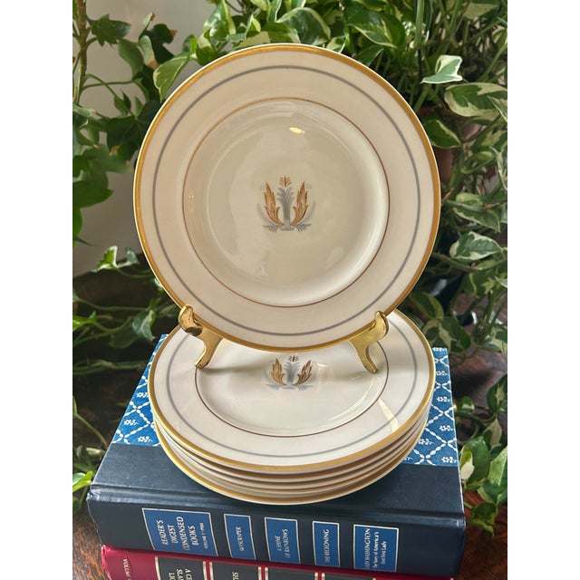 This pattern is called “Governor Clinton” by Syracuse China and it was produced from 1949-1970. The center emblem...