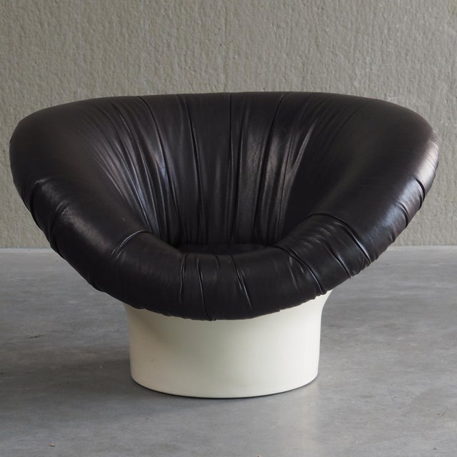 An iconic piece of Scandinavian Space Age design, the Krokus chair was designed by Lennart Bender in 1968 for the Swedish...