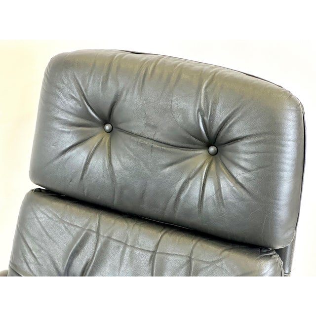 Mid-Century Swivel Black Leather Armchair, 1970s For Sale - Image 9 of 15