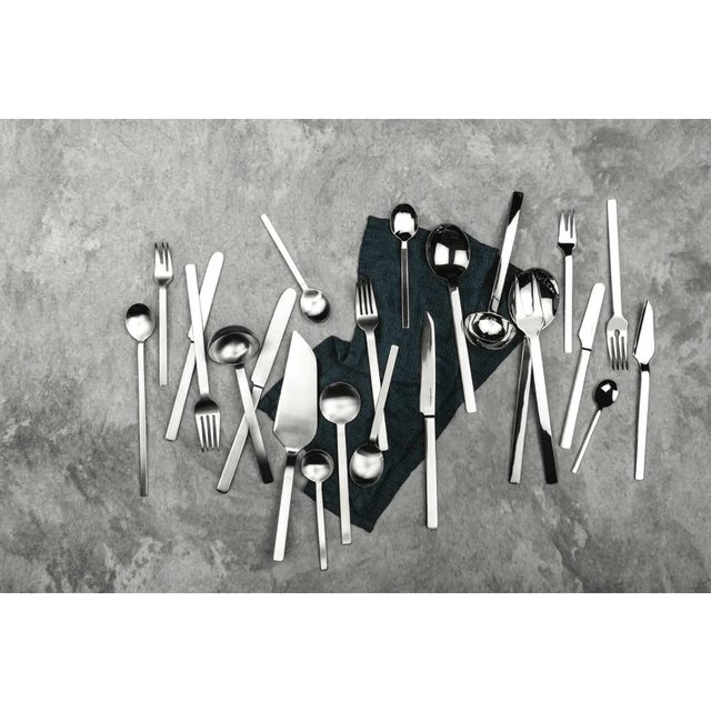 Mepra Stile Cake / Pastry Server comes in a lovely gift box, but the choice is yours to share or keep for yourself! STILE...