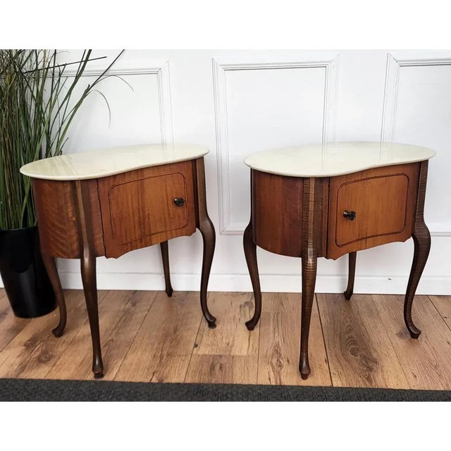 Gold Art Deco Italian Kidney Shaped Nightstands with Marble Top, 1950s, Set of 2 For Sale - Image 8 of 10