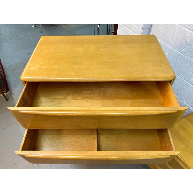 Mid 20th Century Classic Five Piece Mid-Century Bedroom Set by Heywood-Wakefield Co.5 Pieces For Sale - Image 5 of 18