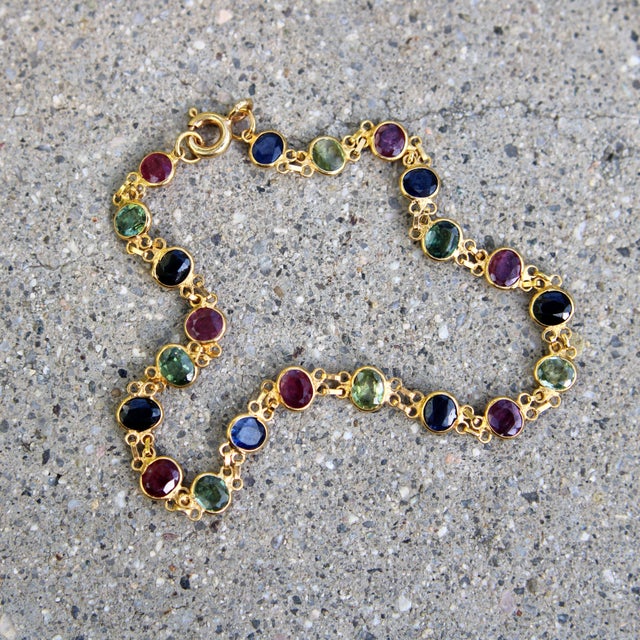 Vintage 18k Gold Blue and Green Sapphire and Ruby Bracelet For Sale In Los Angeles - Image 6 of 7
