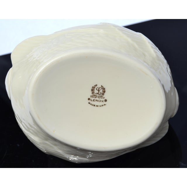 1960s Vintage Lenox Swan Basket Tan Fine Bone Ceramic 24k Gold Mark Bowl For Sale - Image 13 of 14