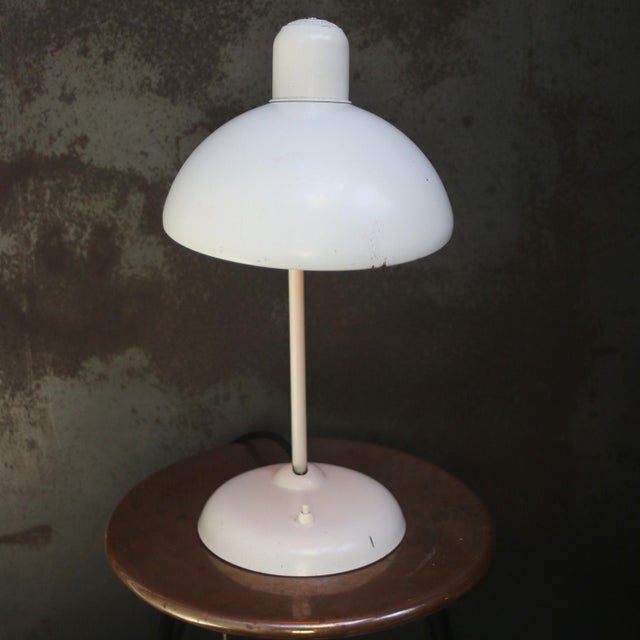 German Bauhaus Classic White Metal 6556 Desk Lamp from Kaiser Idell For Sale - Image 6 of 11