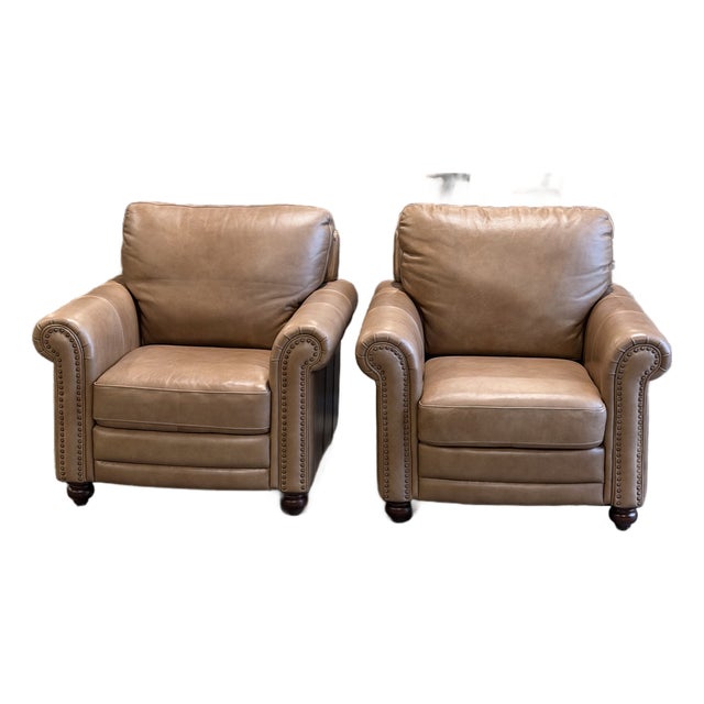 Pair of Bassett Jackson Umber Leather Club Chairs With Nailhead Trim For Sale