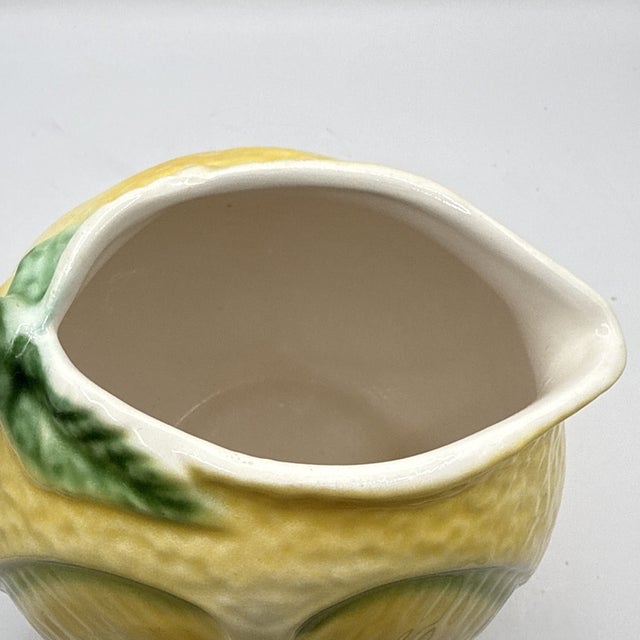 1990s Vintage Mid-Century Modern Ceramic Lemon Shaped Pitcher Majolica Style Made in Italy For Sale - Image 5 of 7