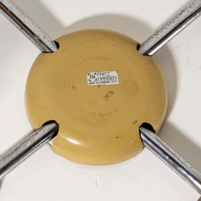 Vintage Ant Chairs by Arne Jacobsen for Fritz Hansen, 1970s, Set of 6 For Sale - Image 6 of 7