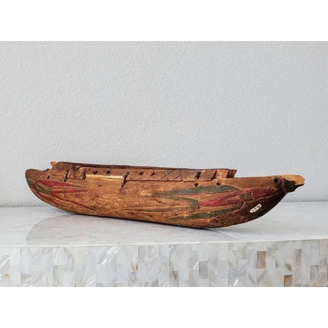Early 20th Century Scarce Native American Carved Painted Antique Dugout Canoe Model For Sale - Image 5 of 12