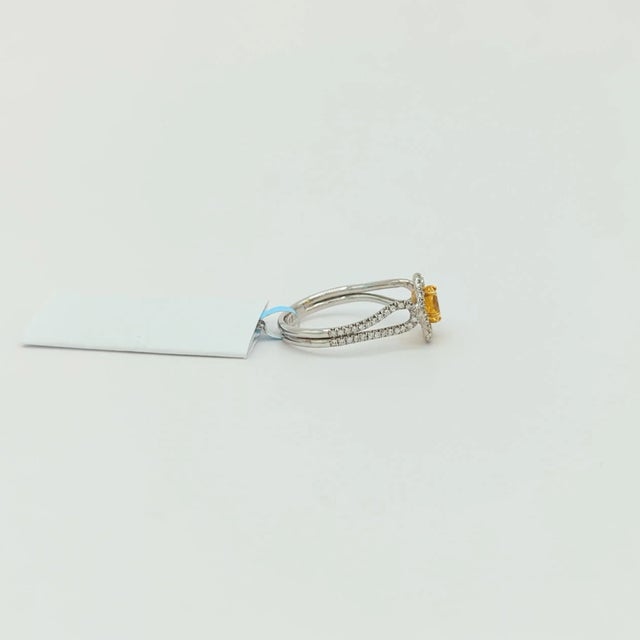 Yellow Sapphire and White Diamond Floral Ring in 18K 2 Tone Gold, size 6 For Sale In Los Angeles - Image 6 of 8