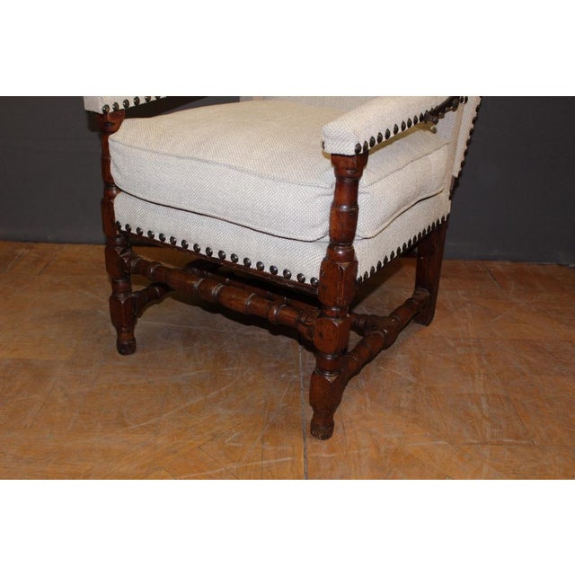 Louis XIV Rack Armchair in Walnut For Sale - Image 3 of 16