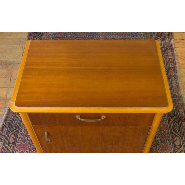 Mid-Century Modern Pair of French Mid-Century Mahogany Veneered Nightstands With Original Hardware For Sale - Image 3 of 13