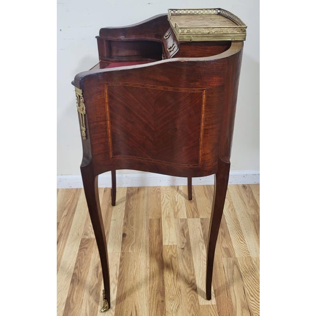 Antique French Louis XV Bronze Leather Slide & Marble Lady's Writing Desk For Sale In New York - Image 6 of 18