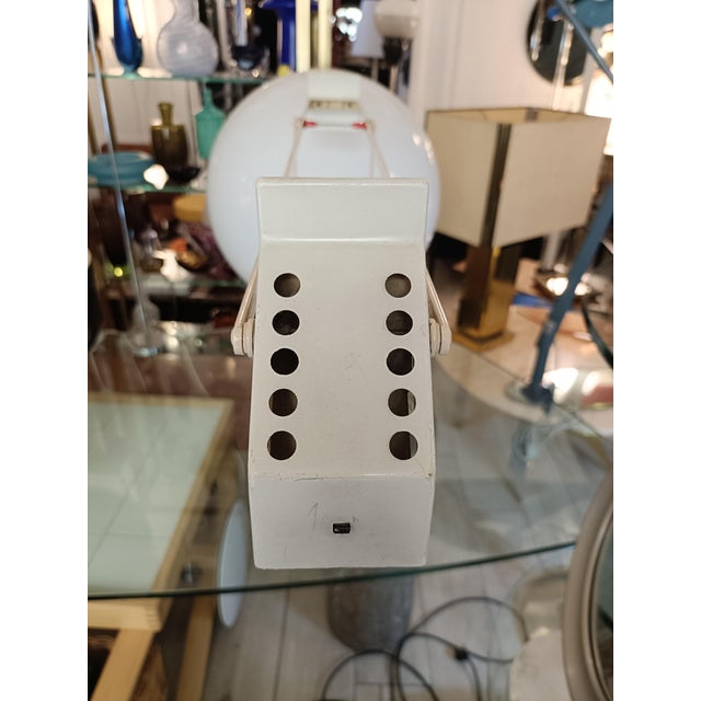 Tizio White Table Lamp by Richard Sapper for Artemide, Italy, 1970s For Sale - Image 6 of 10