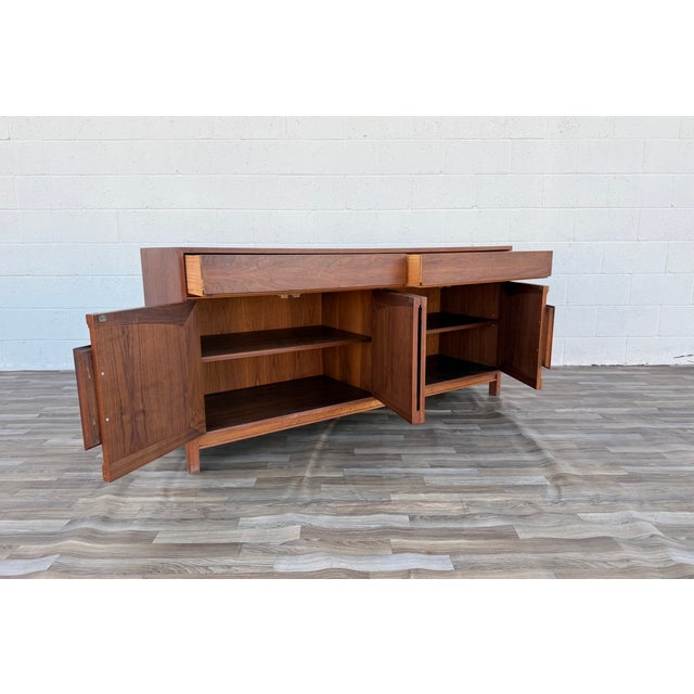 John Keal for Brown Saltman Mid-Century Walnut Credenza / Sideboard, Circa 1970s For Sale - Image 12 of 18