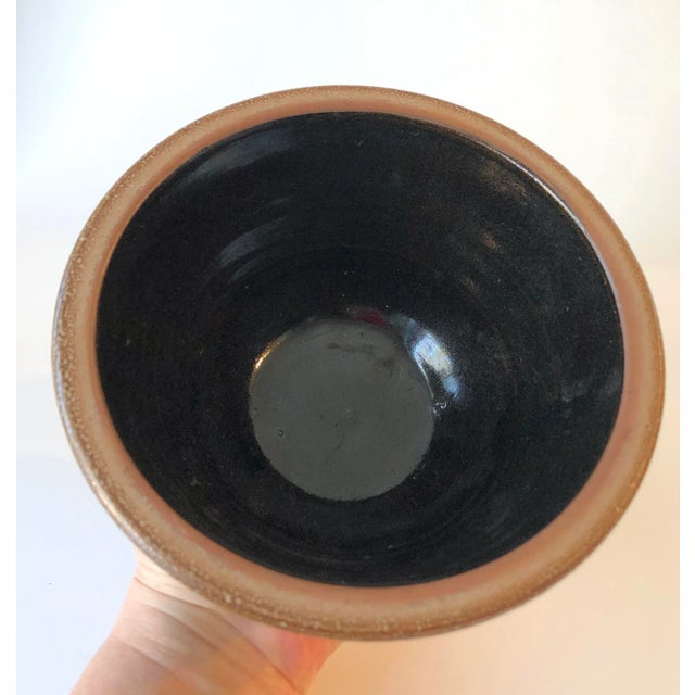 Salt Glazed Berry Bowl - Vintage Farmhouse For Sale In New York - Image 6 of 13