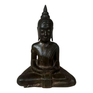 Antique Ayutthaya Bronze Buddha – Flame Finial & Gilding Traces