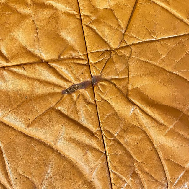 Italian Modern Caramel Leather Piumino Sofa attributed to De Pas, Durbino & Lomazzi, 1970s For Sale - Image 6 of 16