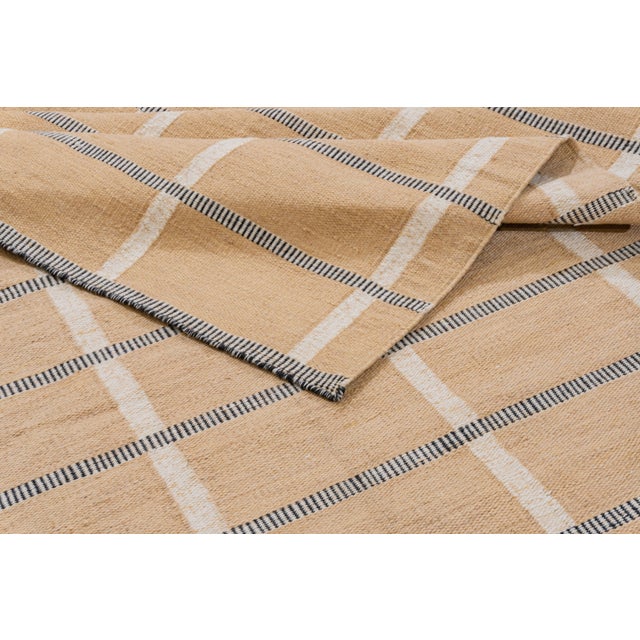 Beige Plaid Indoor Outdoor Polyester Rug, 9ft X 12ft For Sale - Image 4 of 11