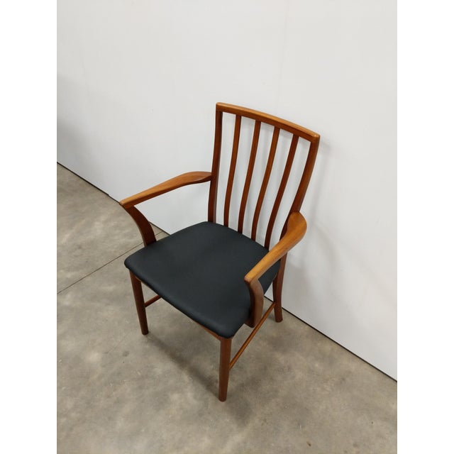Vintage Mid Century Modern Armchair Attributed to McIntosh For Sale In New York - Image 6 of 6