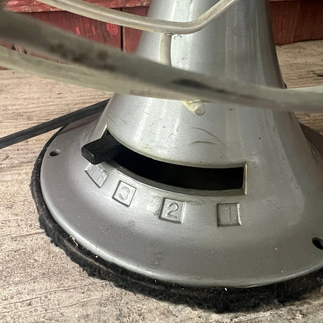 Emerson Vintage Emerson Electric 16" Oscillating Metal Desk Fan Fully Functional For Sale - Image 4 of 17