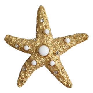 Vintage Trifari Gold Tone Starfish Brooch With Cabochons & Rhinestones For Sale