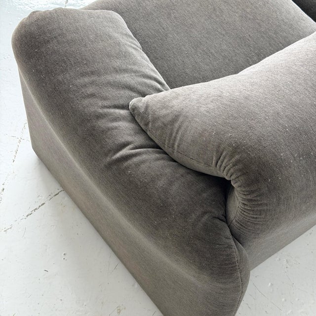 1980s Maralunga Sofa by Vico Magistretti for Cassina For Sale - Image 9 of 10