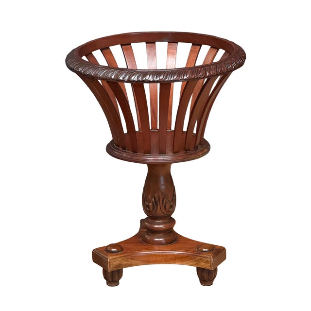 English Plant Stand or Jardiniere of Mahogany From the Edwardian Era For Sale - Image 4 of 9