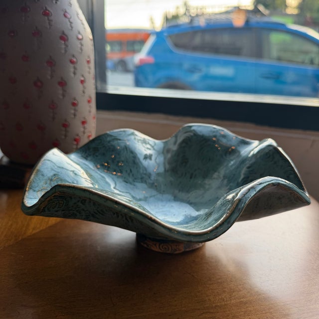 1970s Vintage Wavy Ceramic Studio Pottery Bowl For Sale - Image 5 of 7