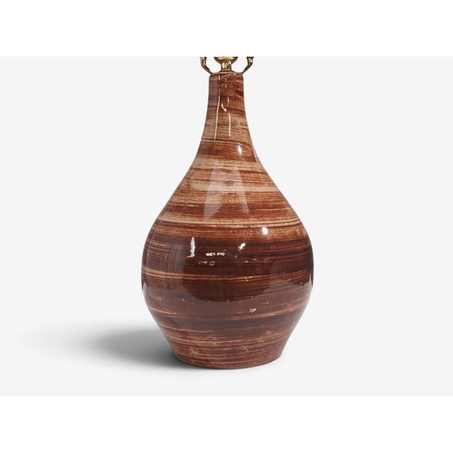 Brown 1960s Mid-Century Modern Gordon & Jane Martz, Large Table Lamp, Brown Glazed Ceramic For Sale - Image 8 of 12