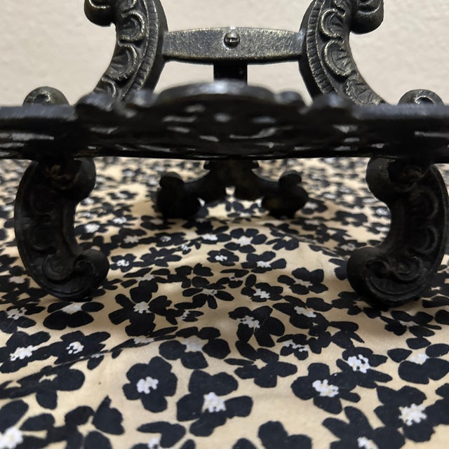 1930s 19th-Century Victorian-Style Ornate Cast Iron Tabletop Display Easel For Sale - Image 5 of 8