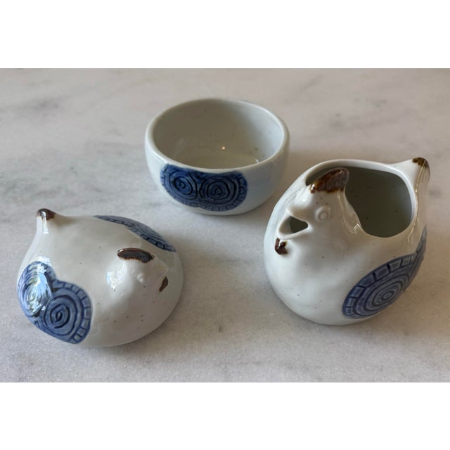 Vintage Happu Pattern Stoneware Chicken Shaped Cream and Sugar Set Made by Otagiri Japan For Sale - Image 9 of 12