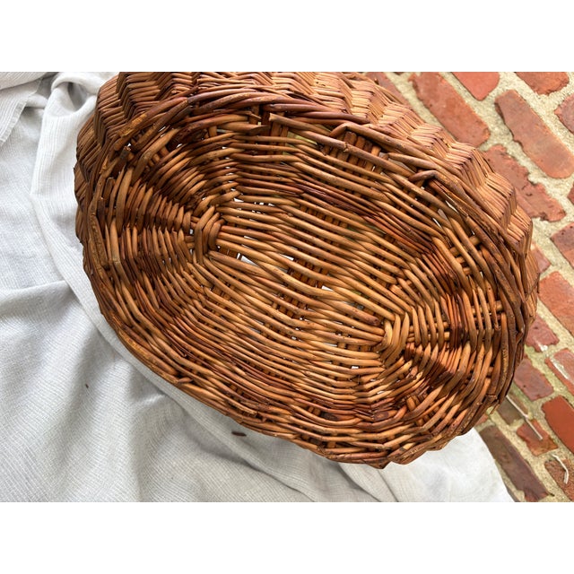 Early 20th Century Large Woven Willow Gathering Basket With Top Handle For Sale - Image 11 of 15