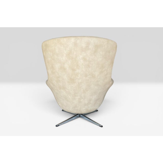 White Overman Lounge Chair in Leather, 1960s For Sale - Image 8 of 12