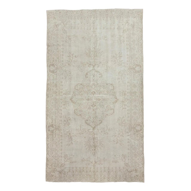 1960s Vintage Turkish Rug- 5′9″ × 10′ For Sale