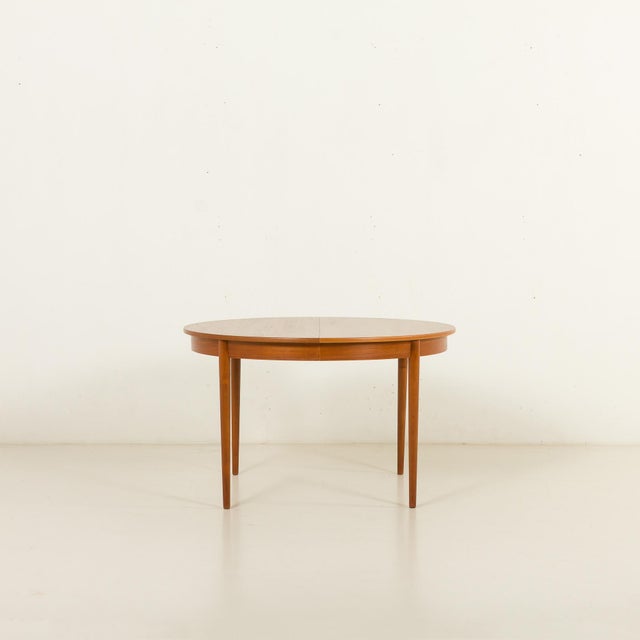 Mid-Century Modern Danish Teak Extendable Table with Leaves, 1960s For Sale - Image 3 of 15