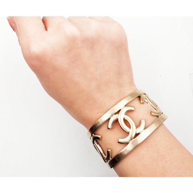 Contemporary Chanel Gold CC Frame Cuff For Sale - Image 3 of 5