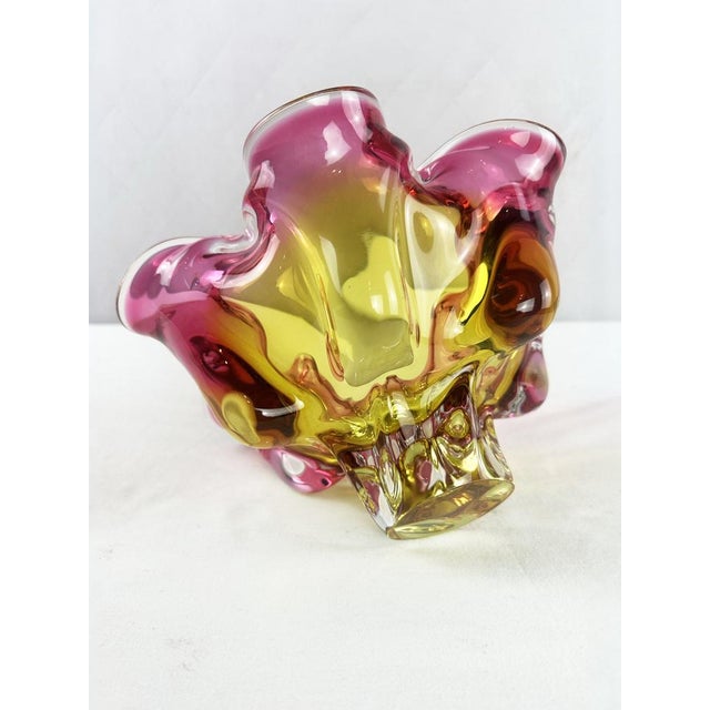 1960s Sommerso Pink and Yellow Art Glass Bowl by Josef Hospodka for Chribska, 1960s For Sale - Image 5 of 11
