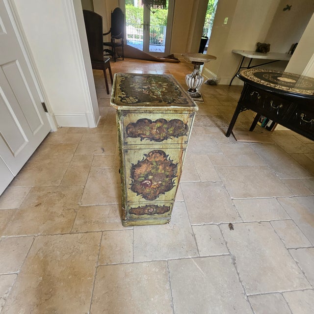 Early 20th Century Antique Italian Venetian Hand Painted Single Door Cabinet For Sale - Image 5 of 9