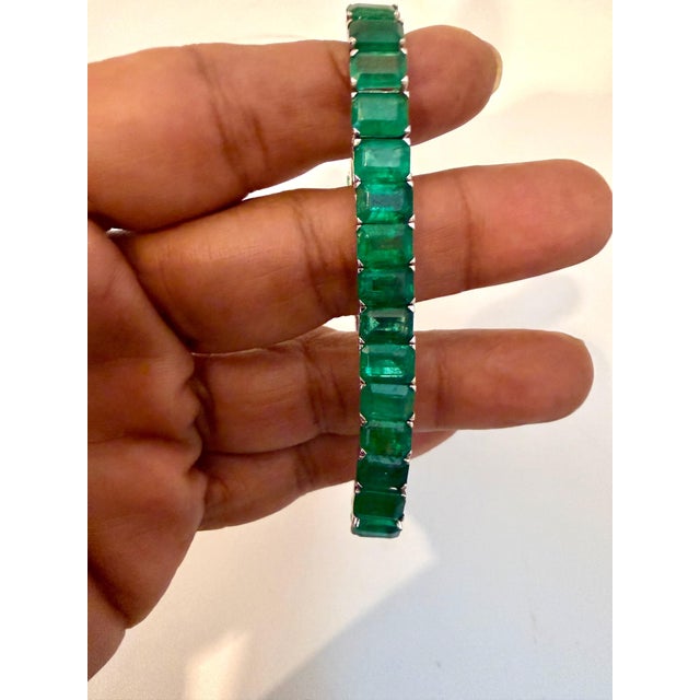 40 Ct Natural Emerald Cut Emerald Cocktail Tennis Bracelet 14 Kt White Gold 7.5" For Sale In New York - Image 6 of 18