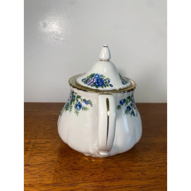 1980s English Garden Teapot Robinson Ransbottom Japan Blue Roses Floral 4 Cup Vintage For Sale - Image 4 of 7