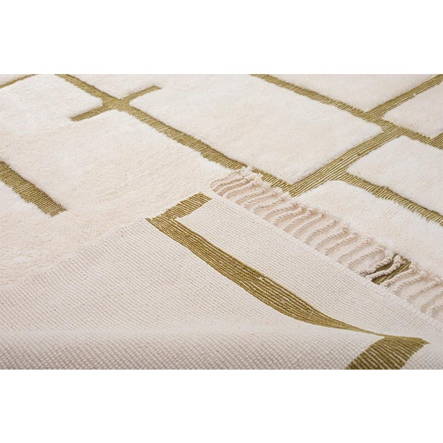 Early 21st Century Hand-Knotted Wool Premium Rug by Azele Studio For Sale - Image 5 of 11