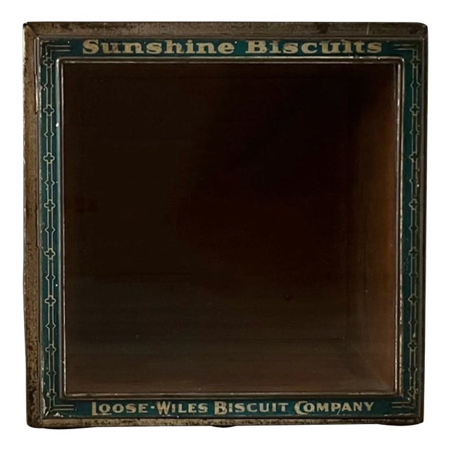 Vintage 1930s Loose-Wiles Biscuit Co. Sunshine Biscuit Box For Sale